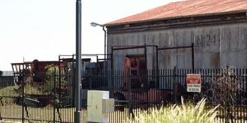 Provincia y Municipio intentan avanzar con las gestiones administrativas para poder retirar la chatarra que existe en el predio de la ex Zona Franca de Bolivia\u002E (Archivo Municio)