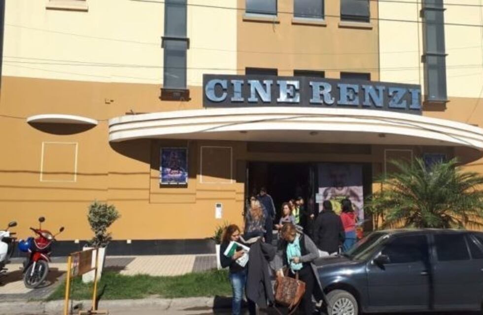 Evolucionan favorablemente los heridos por el derrumbe del escenario del Renzi