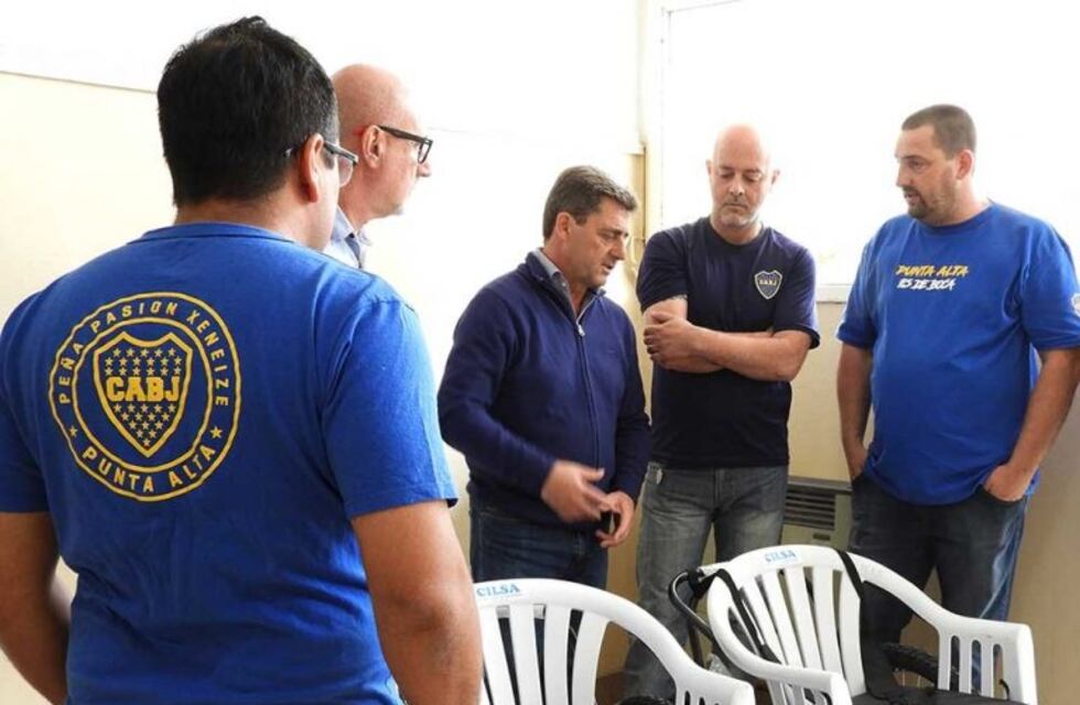 La Peña de Boca le donó sillas de ruedas al Hospital Municipal