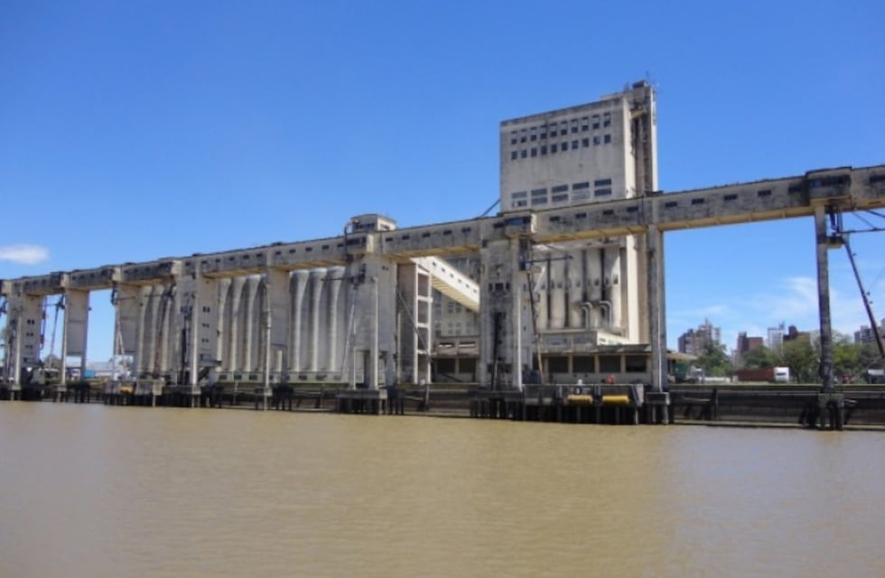 El río Paraná quedaría a pocos centímetros del nivel de alerta en Santa Fe