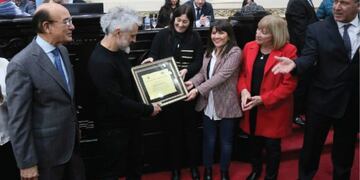 José Palazzo estuvo en la Legislatura recibiendo el reconocimiento\u002E