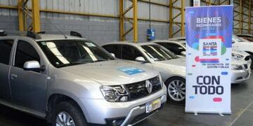 Se realiza una nueva subasta de autos decomisados\u002E (Archivo)