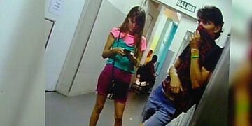 El hedor se esparció por la planta baja en Dorrego al 1500\u002E (Telefe Rosario)