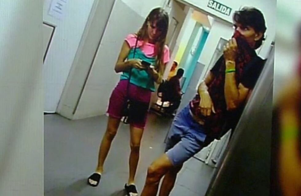 Pacientes del Sanatorio Plaza esperaron en la calle por el olor de un cadáver