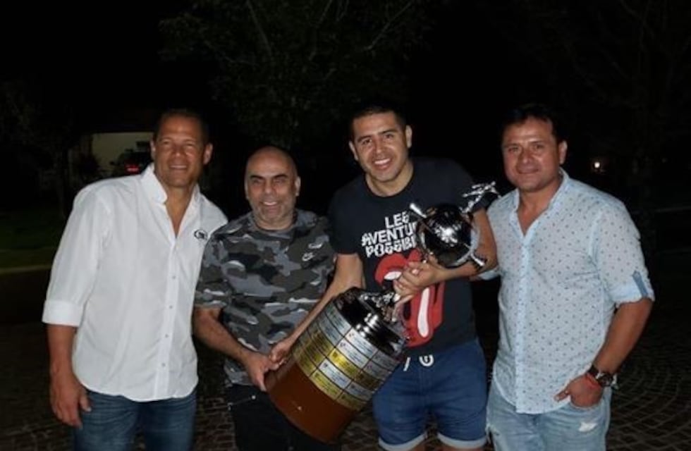 Glorias de Boca se juntaron a jugar un picadito en la previa de la final de la Libertadores