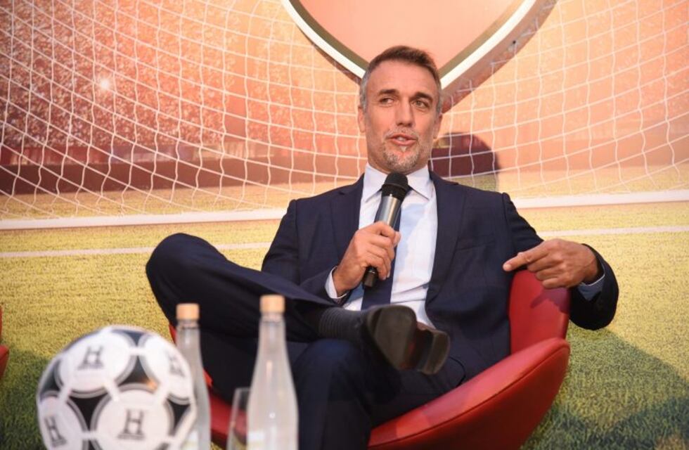 Gabriel Batistuta criticó a la AFA por la supuesta decisión para sustituir a Sampaoli