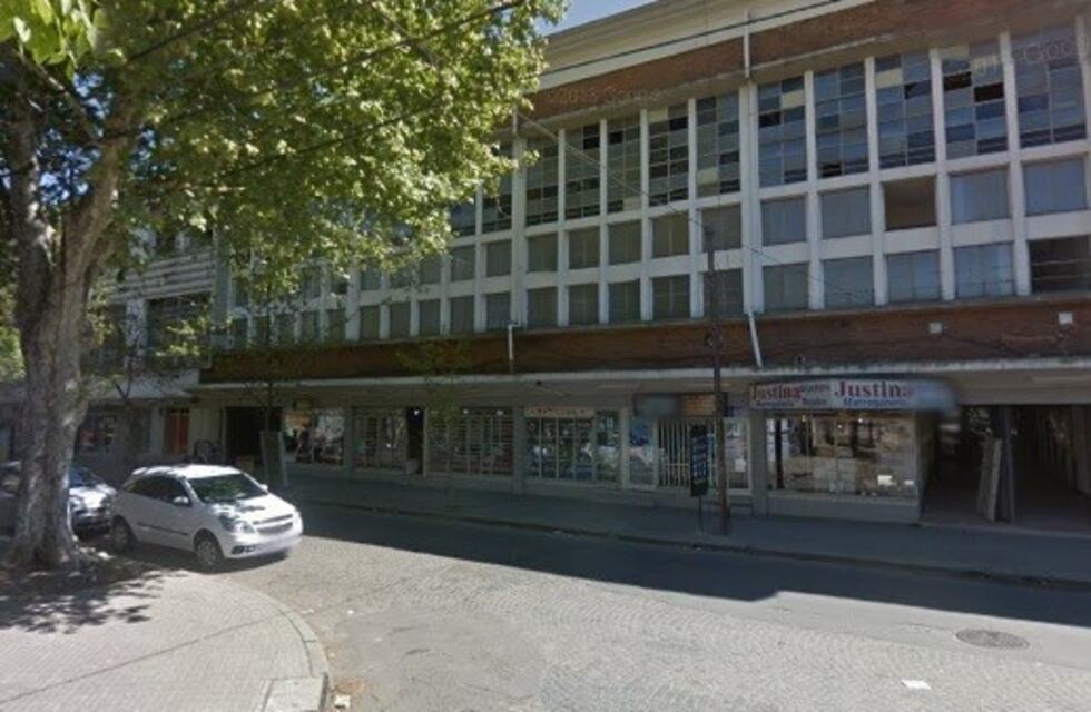 Un hombre asaltó una peluquería, escapó en taxi pero fue detenido