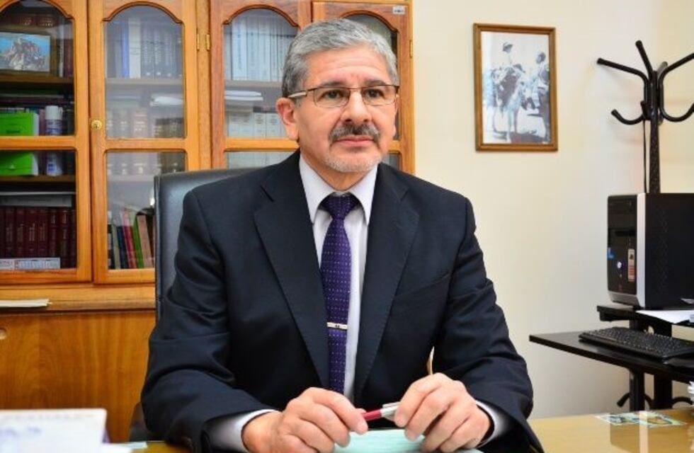 Un policía, procesado por violar a su hijastra