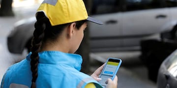 Multas de tránsito: se acortan plazos de notificación y se podrán hacer descargos por chat