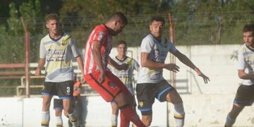 Sansinena perdió 3 a 0 ante Juventud Unida