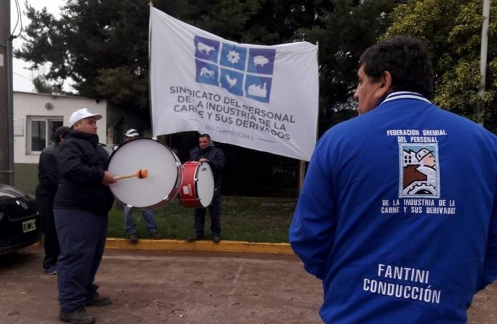 Globoaves: se agrava la situación del personal por falta del pago en los salarios