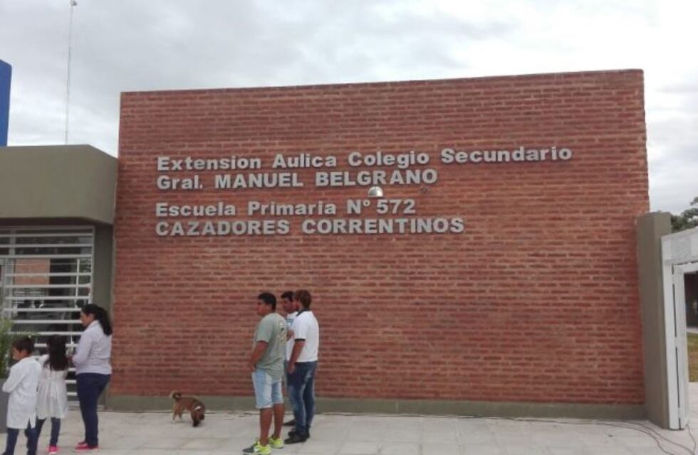 Valdés inauguró una escuela en Cazadores Correntinos