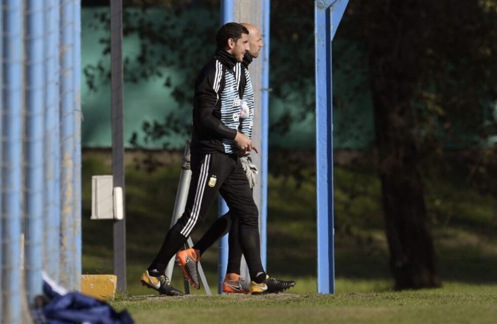 Guzmán se entrenó con la Selección y Romero abandonó la concentración
