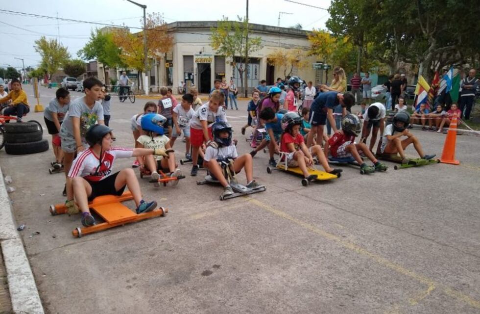 Encuentro de kartings de rulemanes en Saldán