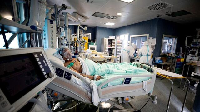 Nuevo récord diario de casos de coronavirus en el mundo. (EFE)