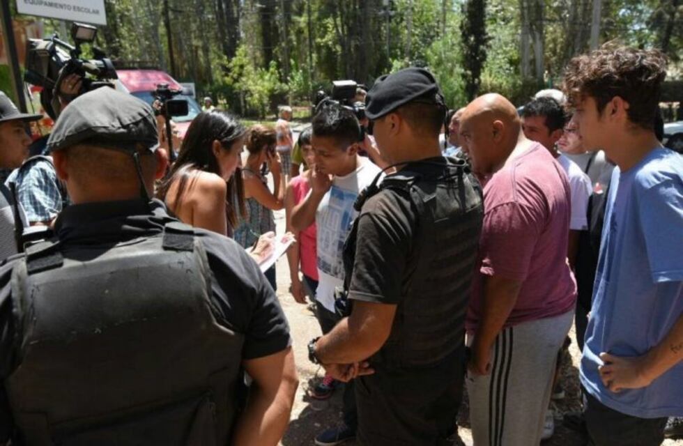 Desesperación de familiares de víctimas en la morgue