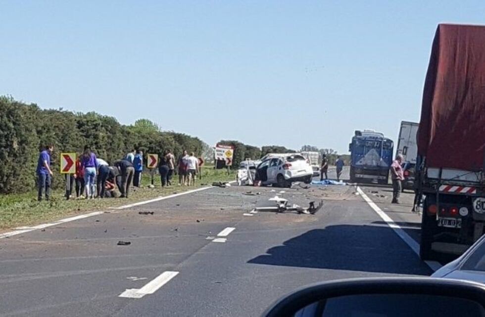 Accidente fatal en la autopista a Santa Fe: una mujer murió y hay varios heridos