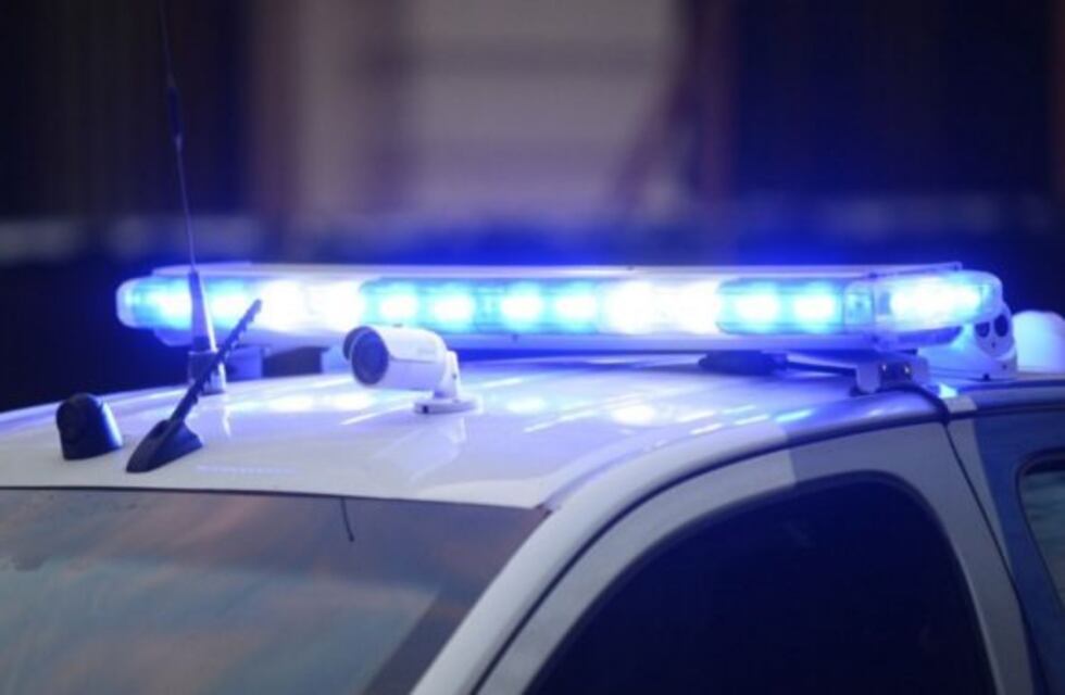 Detuvieron a un hombre con dos bombas molotov mientras circulaba por el barrio de Flores