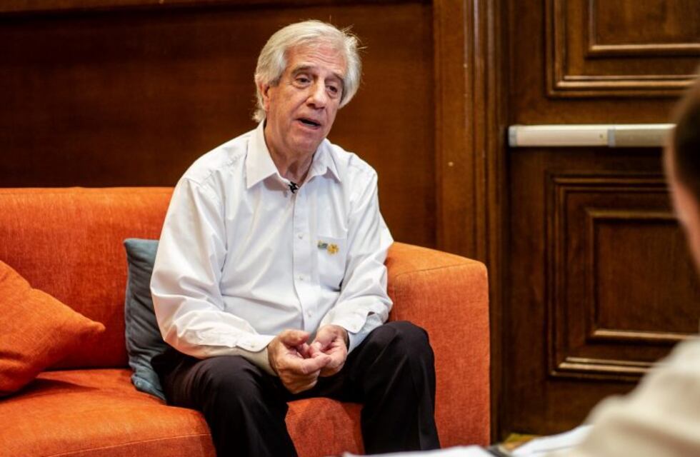 Uruguay espera la evolución económica argentina para definir medidas