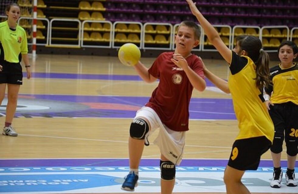 Entrenamiento de Handball mixto en Agua de Oro