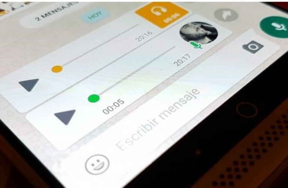 El truco de WhatsApp que permite enviar audios en formato de texto