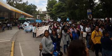 Marcha docente (La Gaceta)