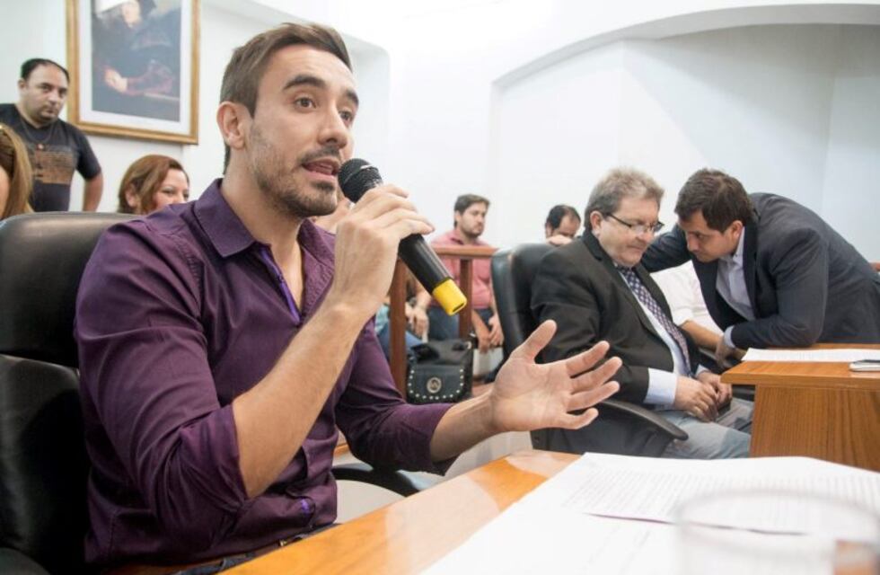Concejal de La Rioja admitió sentirse avergonzado "porque no representa los problemas de la gente"