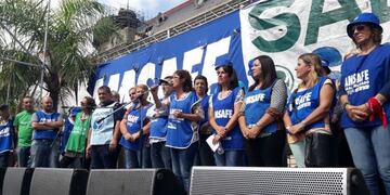 La secretaria general de Amsafe, Sonia Alesso, encabezó el acto tras la movilización de los maestros de escuelas públicas en Recreo\u002E
