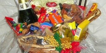 Los productos básicos que componen las cenas de Navidad y Año Nuevo exponen más de un 70% de aumento (Web)\u002E