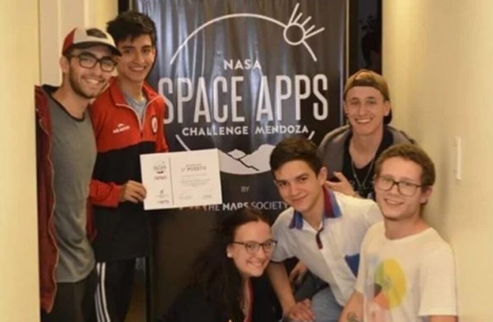 Estudiantes diseñaron un robot que limpia océanos y ganaron un concurso de la NASA