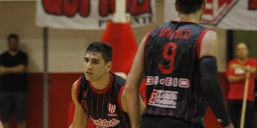 El Chuzito González, clave para que la Gloria siga peleando arriba en la Liga\u002E