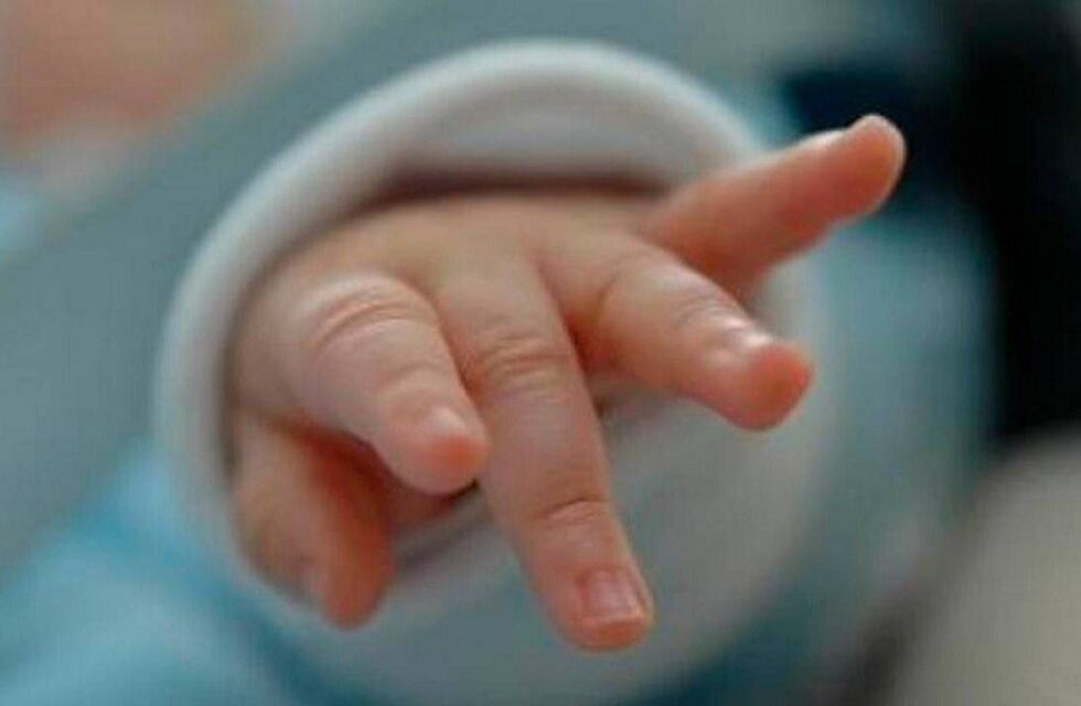 La pareja que entregó al bebé por $300 para comprar droga recuperó la libertad y no será imputada