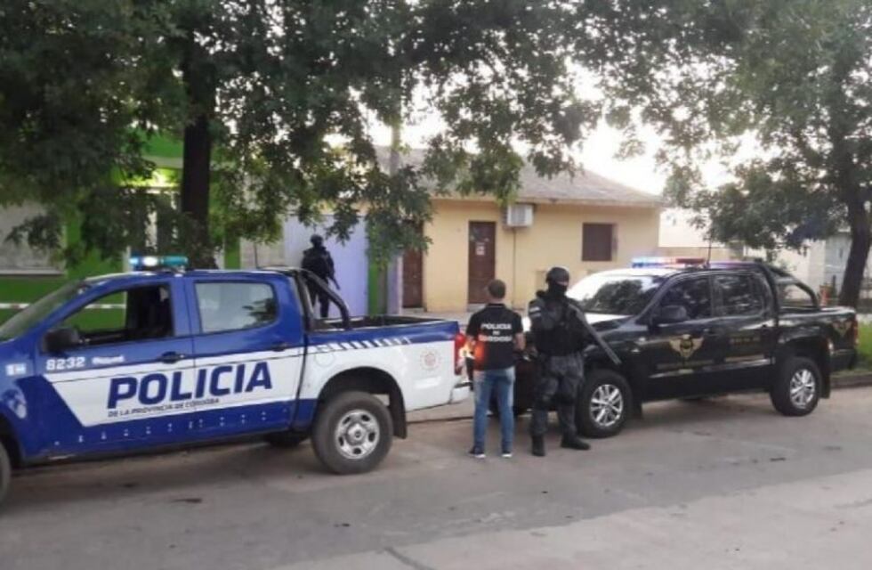 En Brinkmann la FPA detuvo al padre por drogas y al hijo por violencia familiar