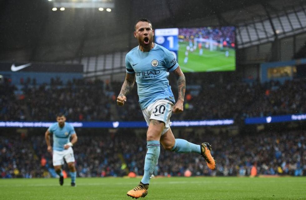 Nicolás Otamendi renovó su contrato con el Manchester City hasta 2022