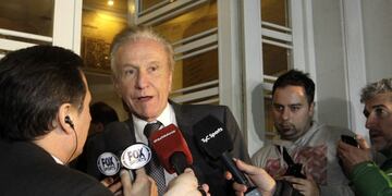 DYN202, BUENOS AIRES 22/08/2016, REUNION EN LA AFA POR EL INICIO DEL CAMPEONATO. FOTO: DYN/ALBERTO RAGGIO. buenos aires alberto piotti debate por el comienzo inicio del campeonato de futbol futbol dirigentes de los clubes