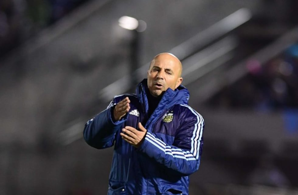 Sampaoli emprende un nuevo viaje a Europa para reunirse con futbolistas del seleccionado