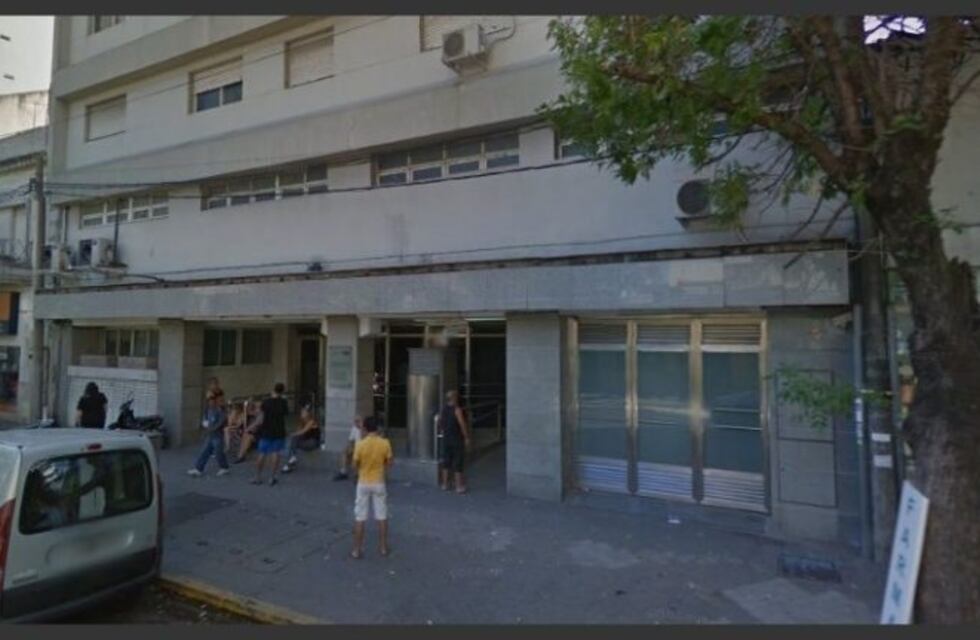 Ingresó al sanatorio por la vesícula y salió del quirófano con la clavícula quebrada