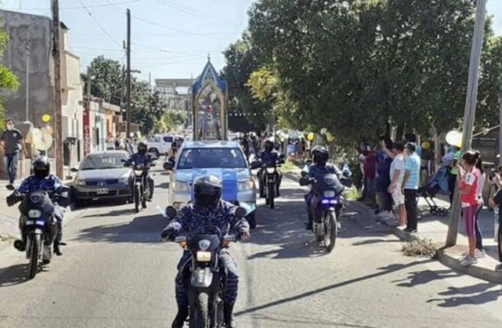 La imagen de la Virgen del Valle recorre los barrios de la capital catamarqueña