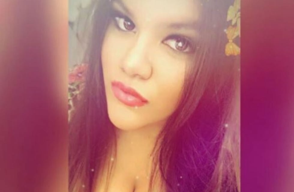 Morena Rial posó con la camiseta del equipo de ¿su nuevo novio?