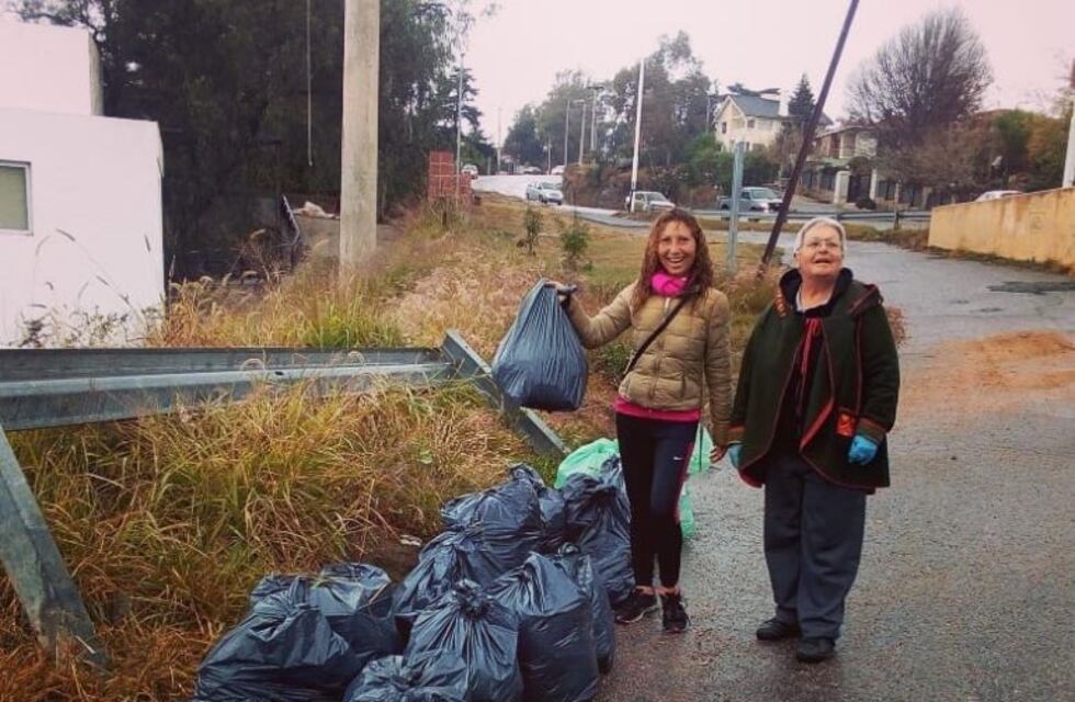 Ni el frío los detiene: intensa jornada de limpieza en el Puente Negro