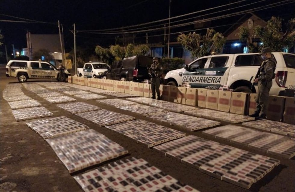 Aristóbulo: abandonan una camioneta con 23.500 atados de cigarrillos