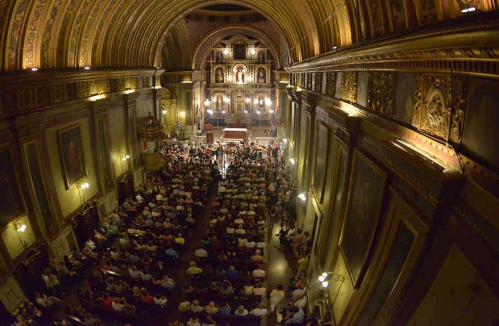 El Gobierno habilitó los eventos religiosos en lugares cerrados