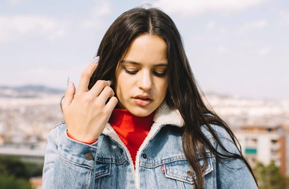 Rosalía brilló en Instagram con un look total black envidiable