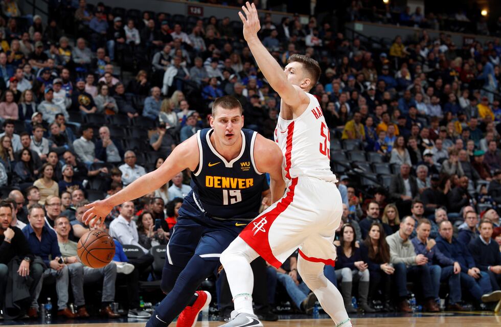 NBA: Nikola Jokic tuvo una reacción violenta en un partido ante Miami