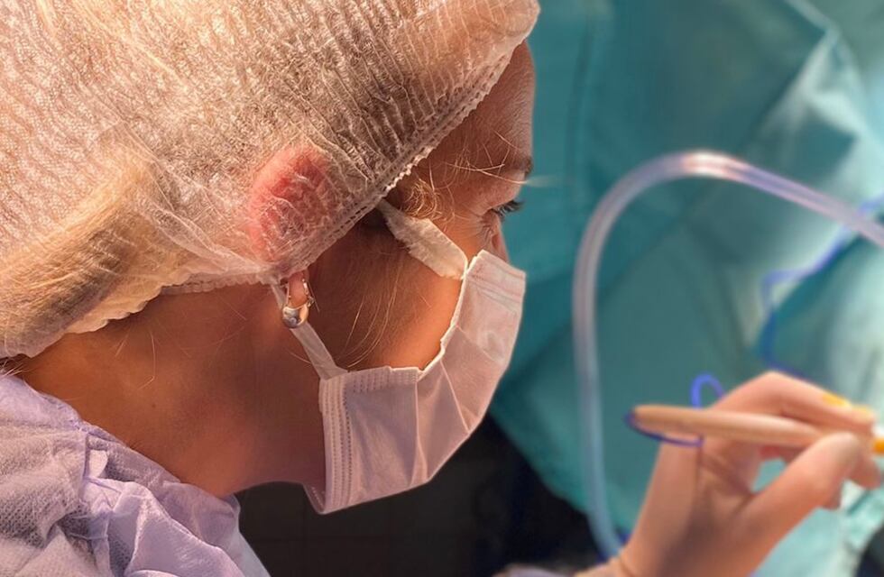 Una ginecóloga mendocina concientiza sobre la salud femenina en redes sociales