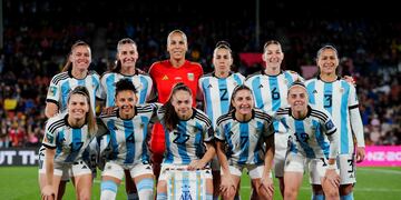 La selección argentina femenina que participó en el Mundial 2023. Cada jugadora se llevará un premio por 30 mil dólares por ser parte del evento. (AP)