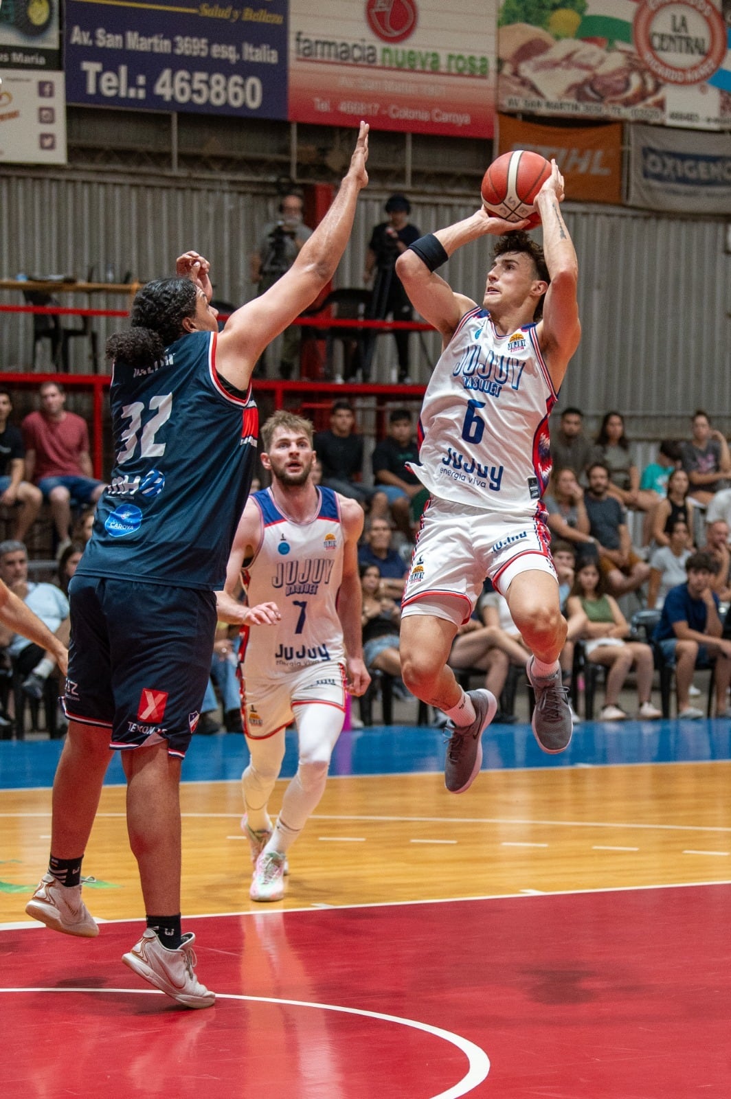 Fornes y Stheli fueron determinantes con actuaciones para sostener el triunfo en el estadio “José Nou”.