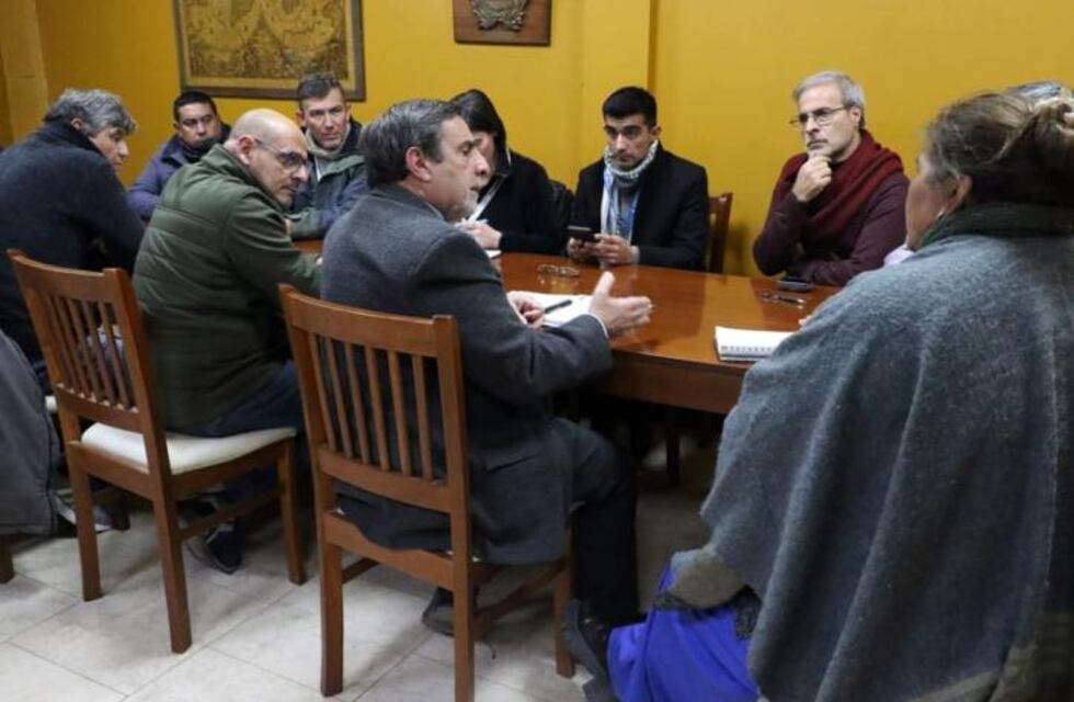 Medina Ruiz coordinó mejoras sanitarias junto al interventor de Alberdi