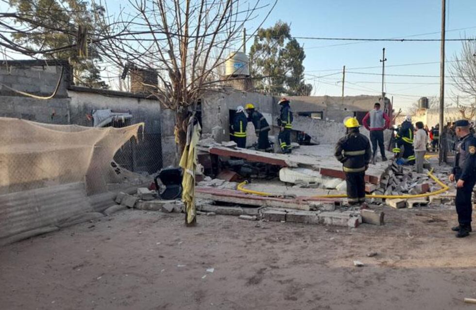 Pudo ser una tragedia: explotó el termotanque y derrumbó el techo de una casa en General Cabrera