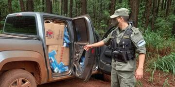 Gendarmería secuestró cigarrillos ilegales en Montecarlo.
